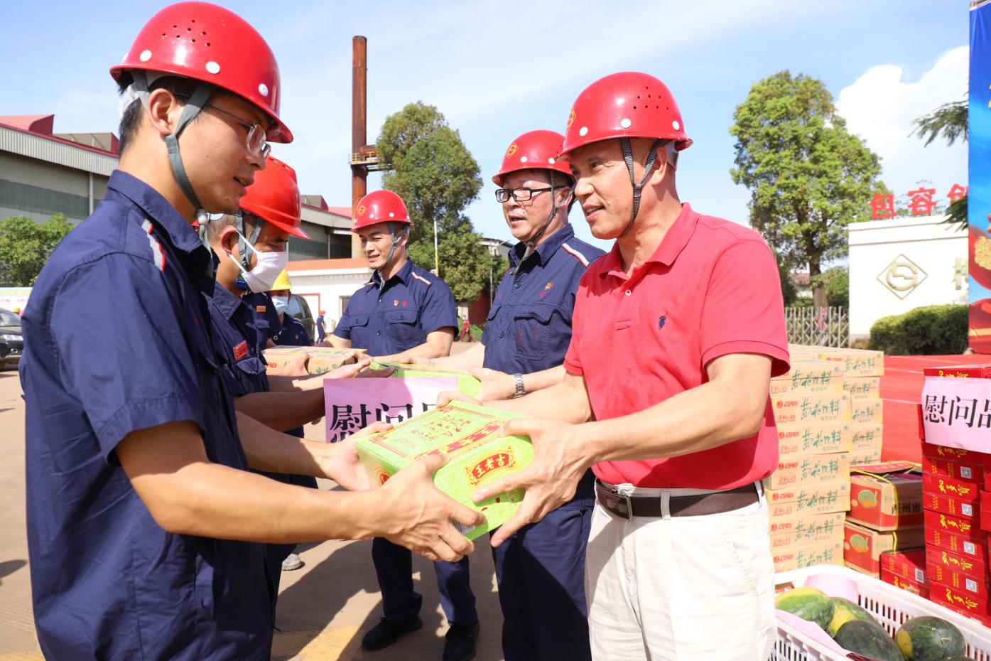 暖心！柳州市總工會、柳鋼集團(tuán)工會送來陣陣清涼